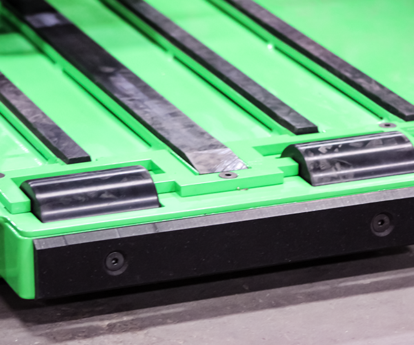 Universal Battery Changer - Roller Bed in Green