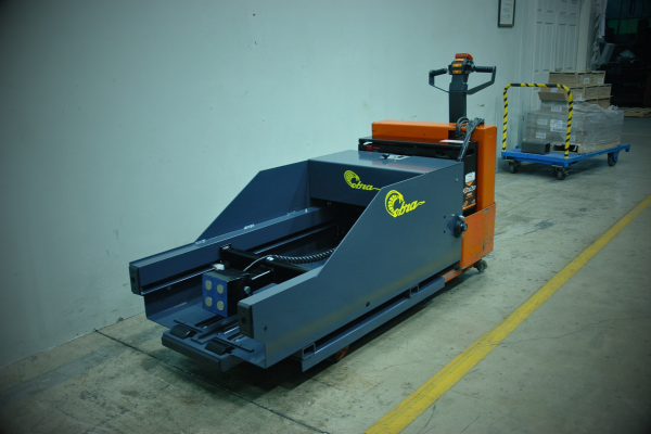 Cobra Tugger Electric Feature Image - Carney Battery Handling